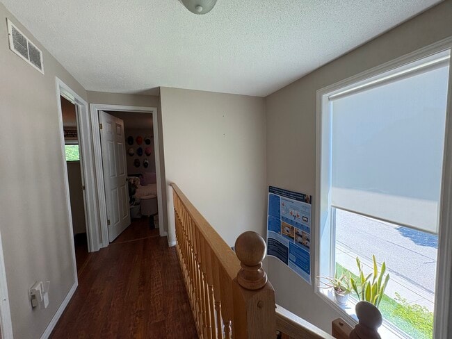 Photo - 51 Roehampton Crescent