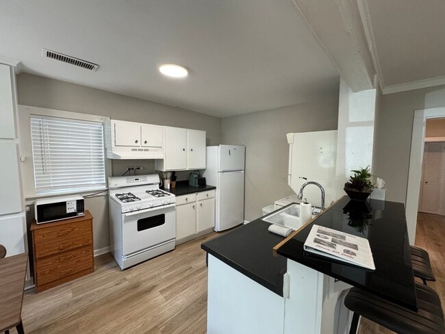 275 Boulevard Heights
