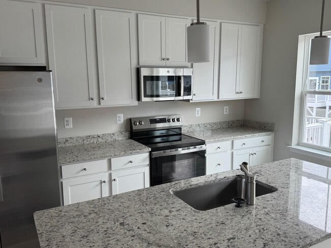 Photo - 350 Watercourse Dr