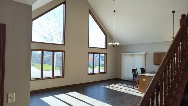 Photo - 124 Copperfield Dr