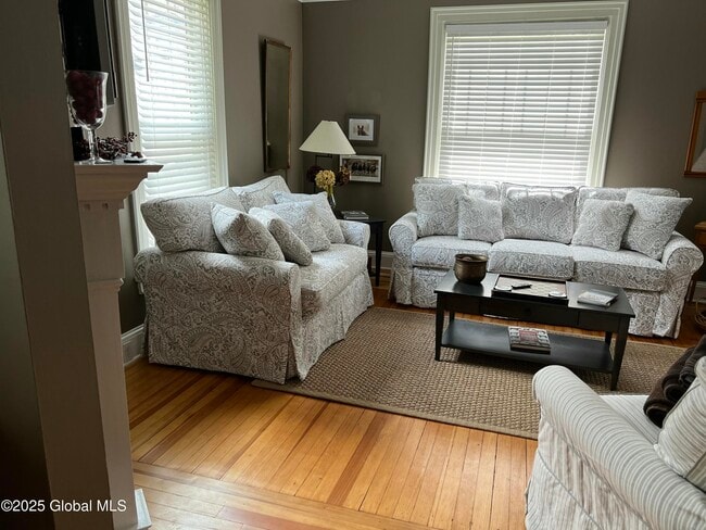 Photo - 57 George St