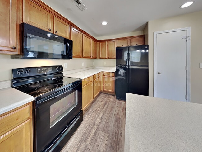 Photo - 3770 Marshlane Way