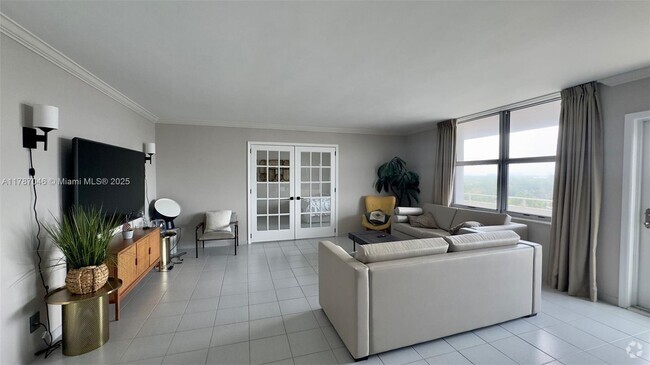 Building Photo - 9225 Collins Ave Unit 812 Rental