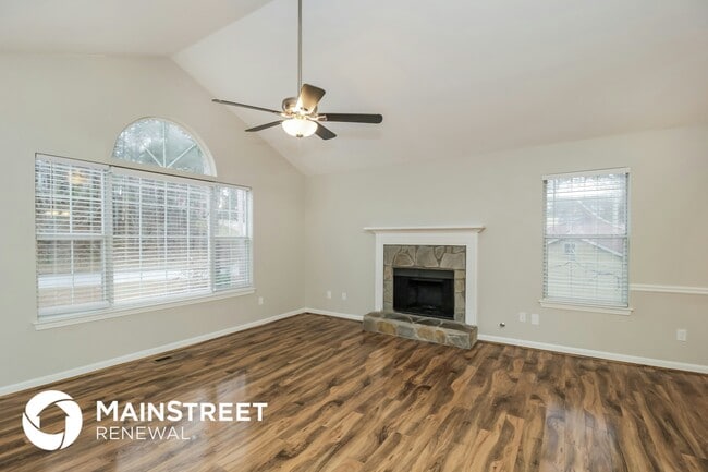 Photo - 2590 Plantation Way