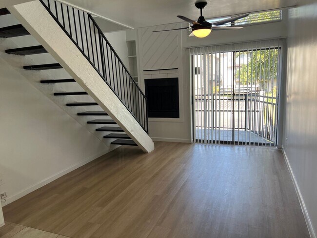 Photo - Townhollow Apartments