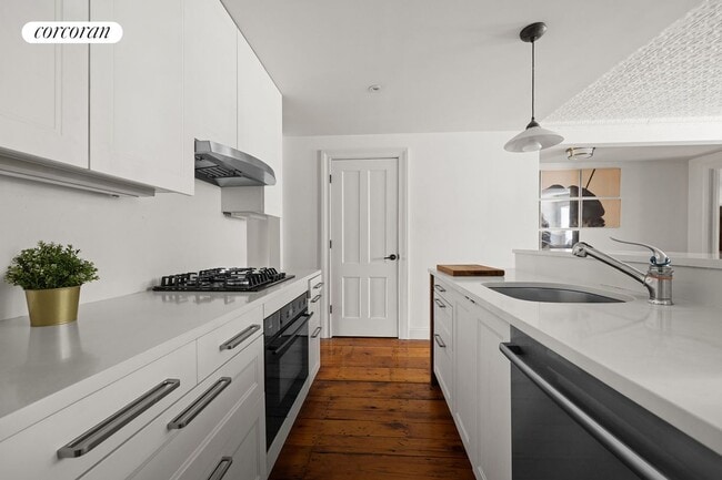 Photo - 57 Middagh St