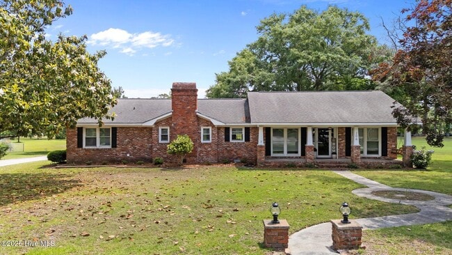 Photo - 206 Brentwood Ct House