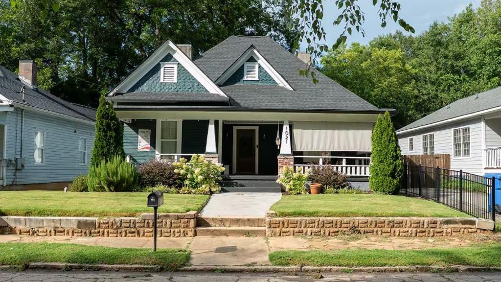 Photo - 1021 Lawton Ave SW