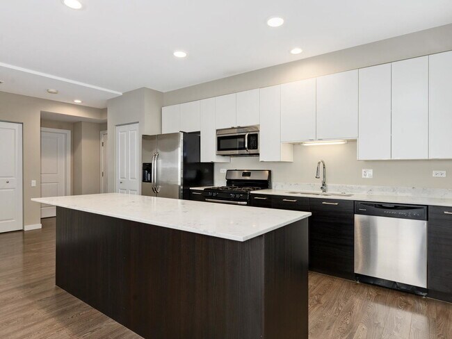 Photo - 3900 W Cortland St