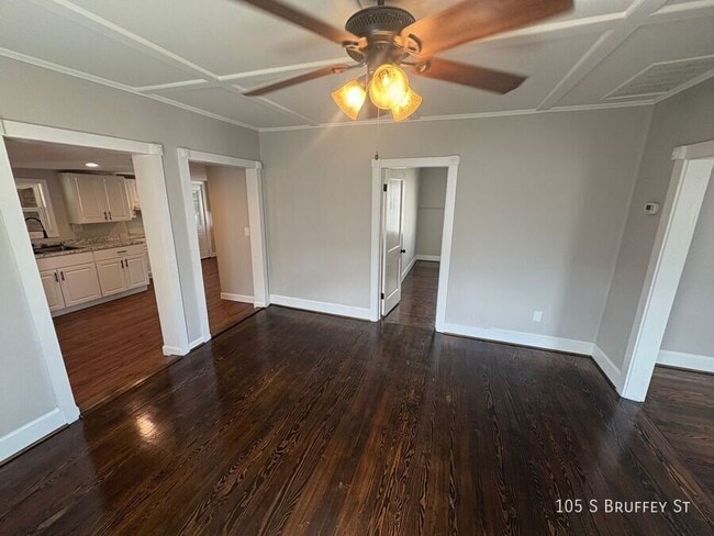 105 S Bruffey St