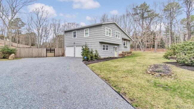 Building Photo - 3 Debbie Trail