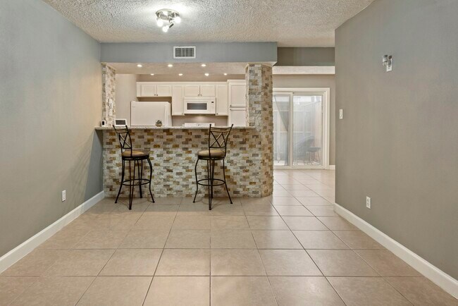 6111 Beverly Hill St Unit 50