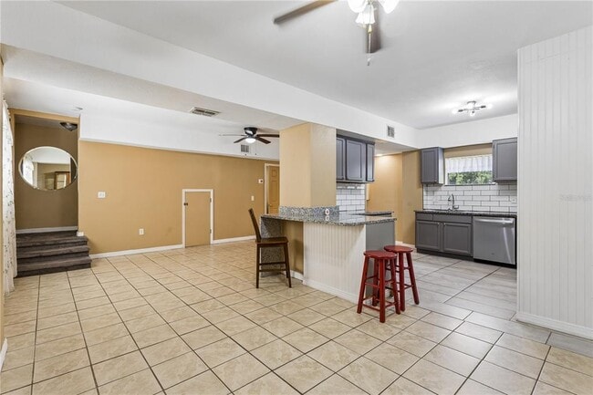 Photo - 3123 Lawrence St