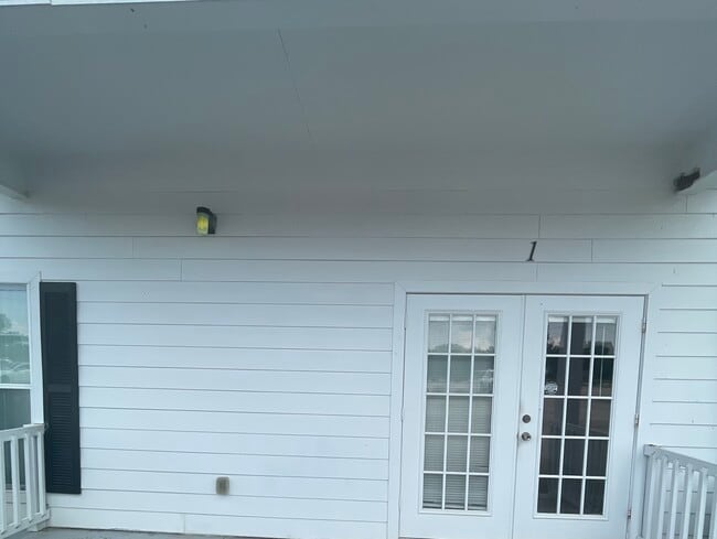 Building Photo - 20892 Cochran Rd Unit 1