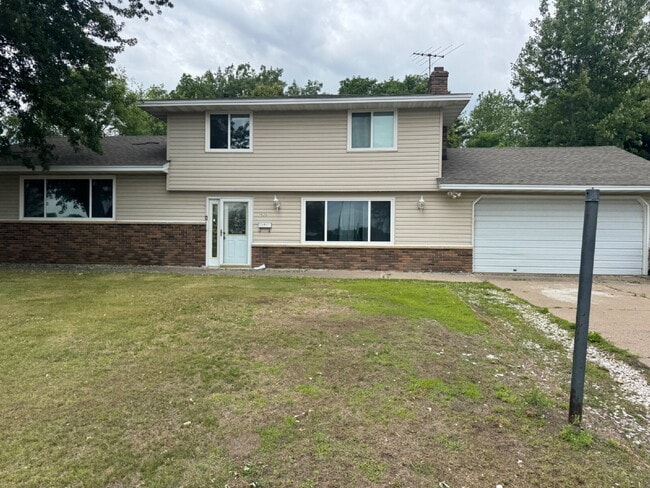Photo - Spacious 4-Bed, 3-Bath Gem on Regent Ave - Your Dream Home Awaits in Brooklyn Park