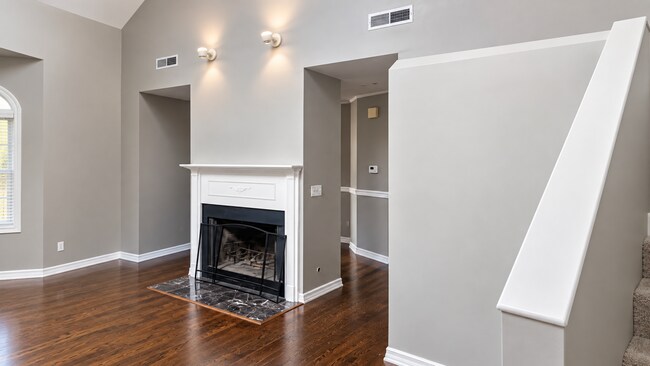 3636 N Hermitage Ave Unit 2