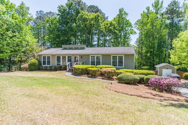 Photo - This beautifully updated Marietta, GA home offers 3 bedrooms and 2.5 bathrooms with an open floor...