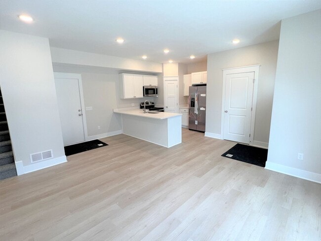 Photo - 4 Bed 2.5 Bath Townhome