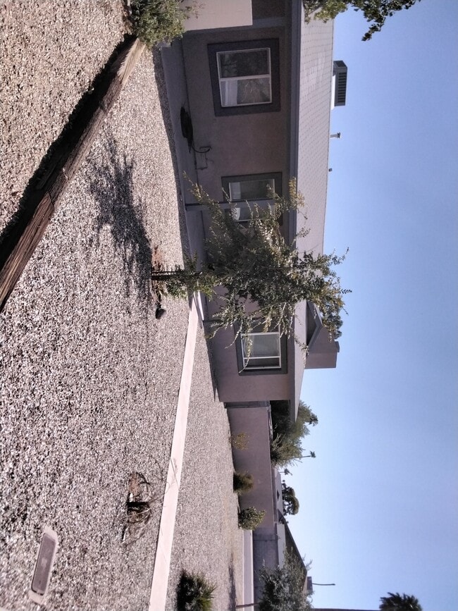 Building Photo - 3253 W Country Gables Dr Rental