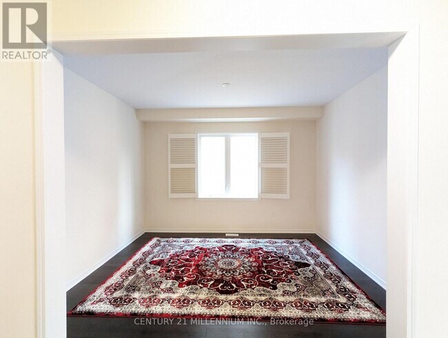 Photo - 194 Woolwich St S