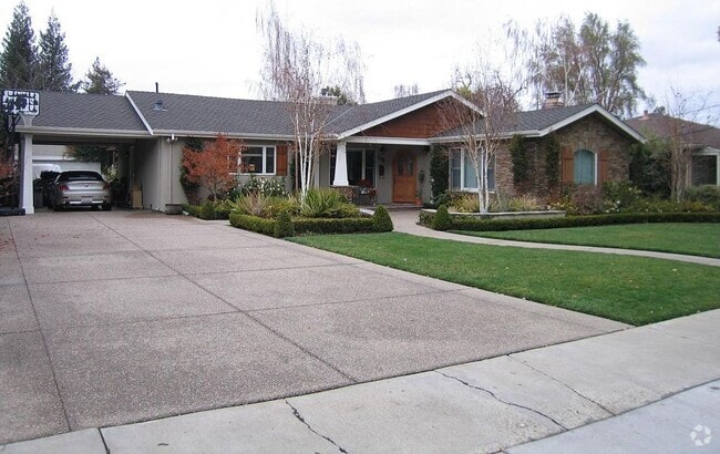Building Photo - 155 Bland Ave Rental