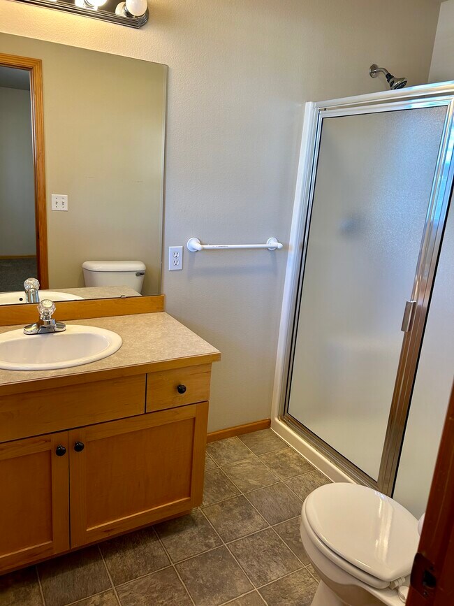 310 Nooksack Ave Apartments Lynden, WA