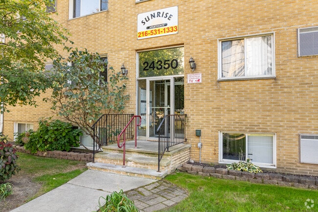 Entrance - Sunrise Apartments