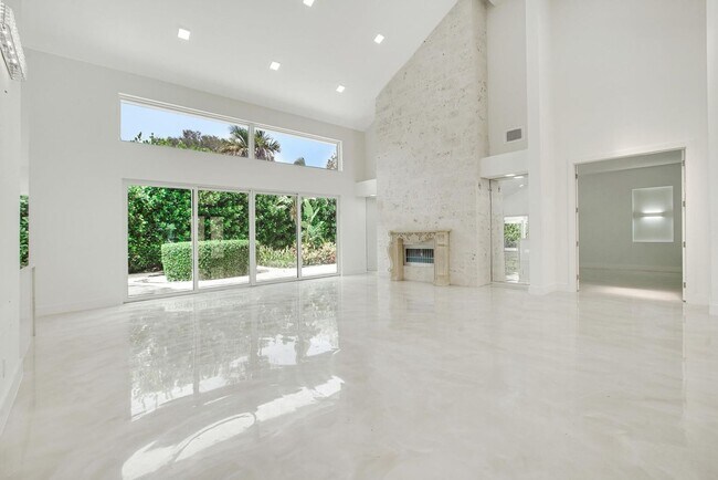 Photo - 7351 Valencia Dr