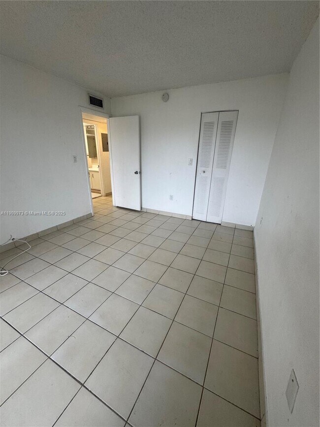 Photo - 20120 NE 2nd Ave Unit W27