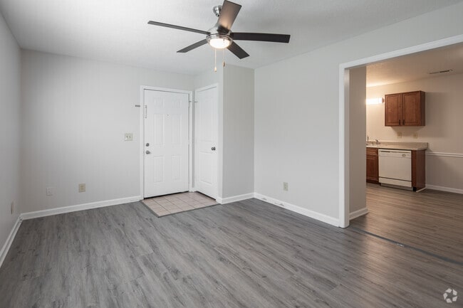 2BR, 1BA - 950SF - Living Room