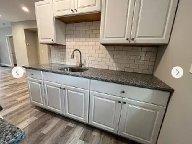 Photo - 44 Farnham Ave Unit 1