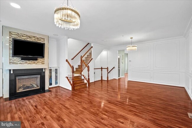 Photo - 702 Sentry Square