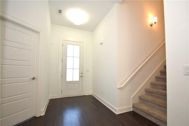 Photo - 4303 SW Bermuda Ave