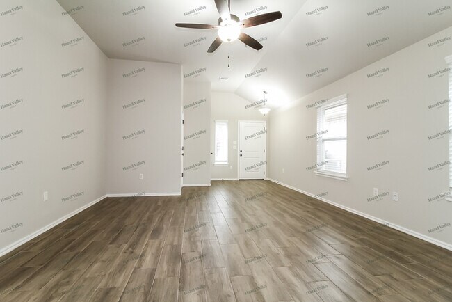 Photo - 4724 Crystal Hill Dr