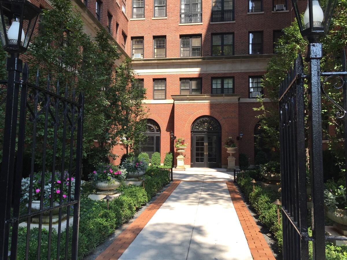 Photo - 400 W Deming Pl Apartment