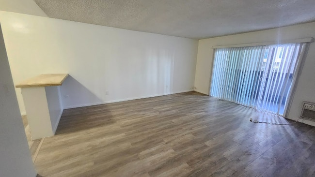 Photo - 11030 Moorpark St Unit A15