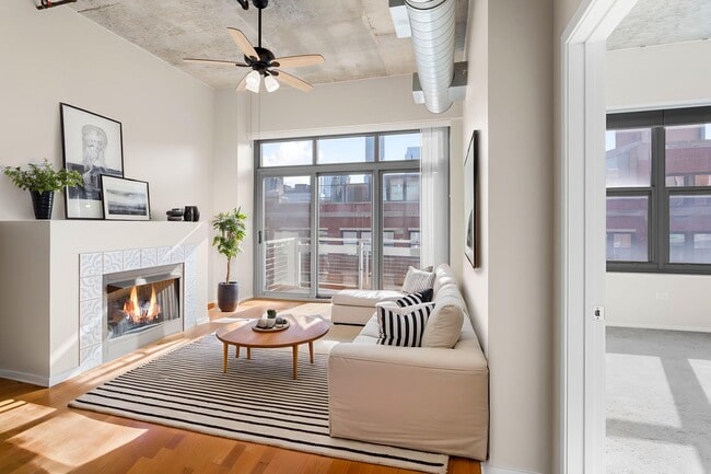 Living Room - Virtually Staged - 933 W Van Buren St Unit 803