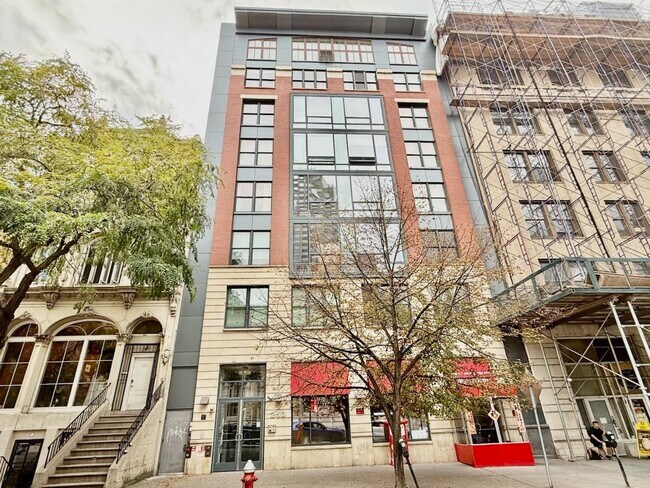 Building Photo - 253 Washington St Unit 801