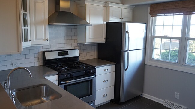 Kitchen - 245 Unquowa Rd Unit 123