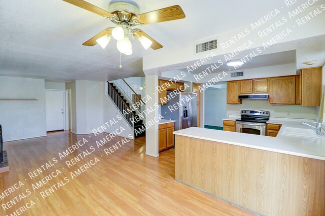 Photo - 2517 W Knox Rd