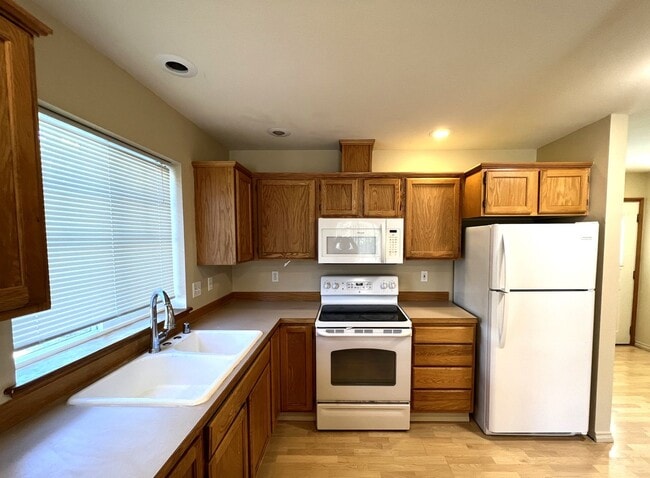 Photo - Spacious Craftsman Style Home - Pet Friendly!