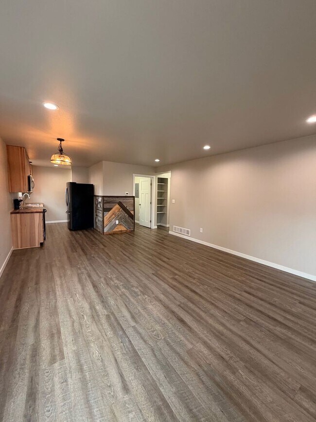 Photo - 2 Bedroom Apartment in Jewel Lake!