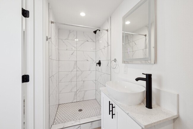 Photo - 1377 W 36th Pl