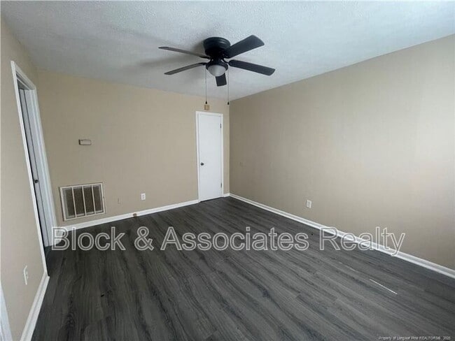 Photo - 4953 Fieldcrest Dr Unit A
