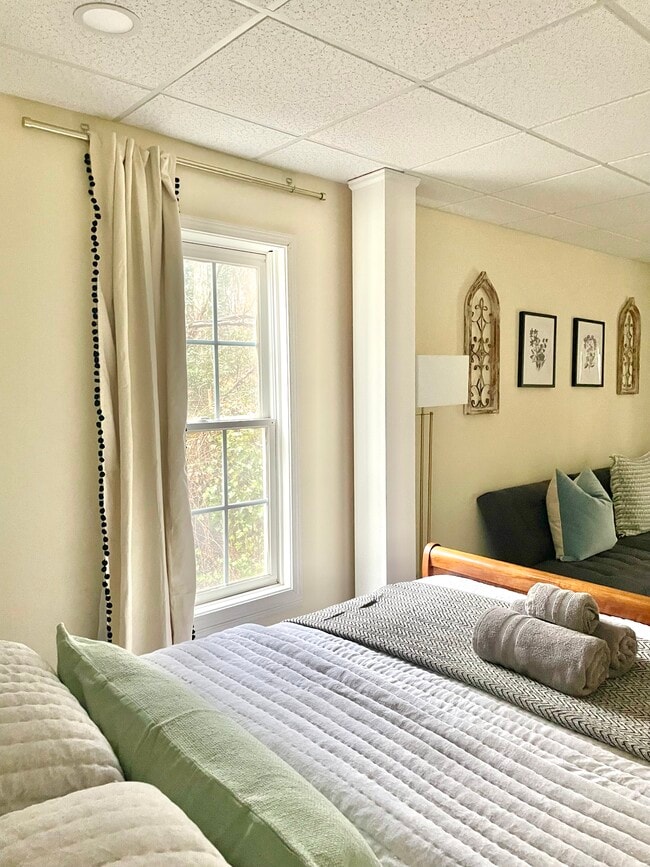 Photo - 2337 Ashmel Ct SW Unit Ashmel Inn Apartment