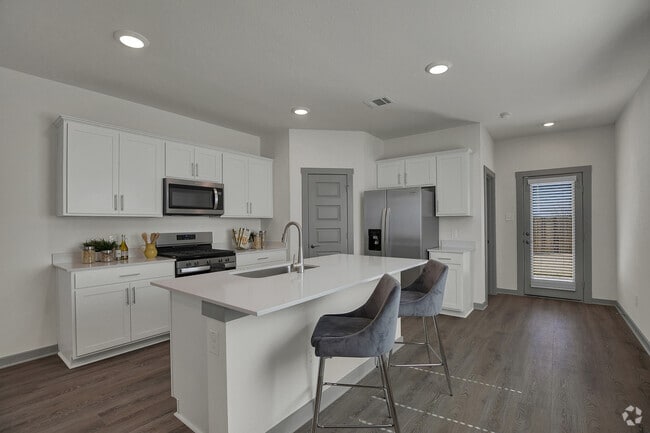 Kitchen - Millbrook Commons Rental
