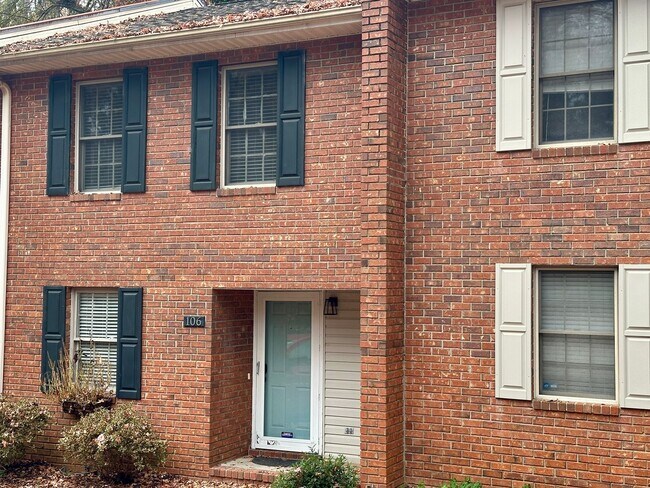 Photo - Beautifully Updated Townhome in the Heart of Clemson Unit 01