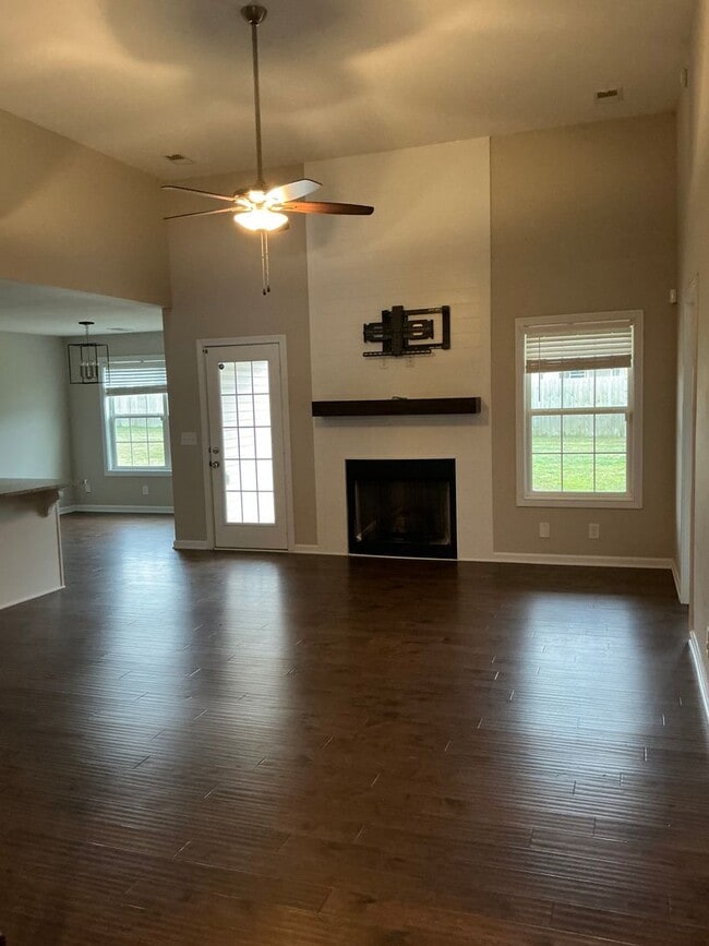 Photo - 804 Waldon Ct