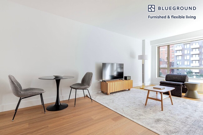 Photo - 501 E 87th St Unidad FL7-ID2094