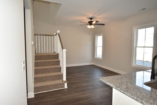Photo - 174 W Allen St